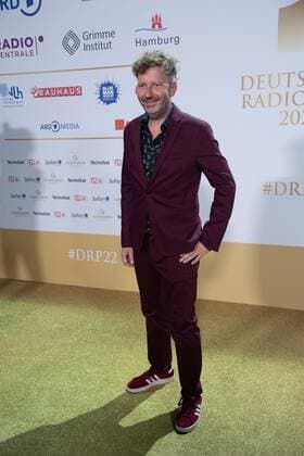 Moderator Thorsten SCHORN, Roter Teppich, Red Carpet Show, Ankunft, arrival, Verleihung des Deutschen Radiopreises 2022 in Hamburg am 08.09.2022,
