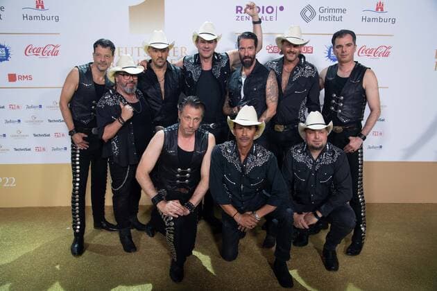 The BOSS HOSS, Band, Musikgruppe, Roter Teppich, Red Carpet Show, Ankunft, arrival, Verleihung des Deutschen Radiopreises 2022 in Hamburg am 08.09.2022,
