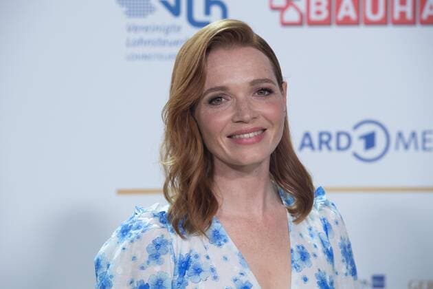 Karoline HERFURTH, Schauspielerin, Roter Teppich, Red Carpet Show, Ankunft, arrival, Verleihung des Deutschen Radiopreises 2022 in Hamburg am 08.09.2022,
