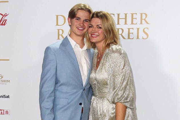 Nina Bott und ihr Sohn Lennox bei der Verleihung Deutscher Radiopreis am 8.09.2022 in Hamburg Deutscher Radiopreis 2022 Verleihung in Hamburg