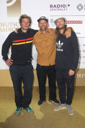Die Gruppe Sportfreunde Stiller mit Peter Brugger, Florian Weber und Ruediger Linhof bei der Verleihung Deutscher Radiopreis am 8.09.2022 in Hamburg Deutscher Radiopreis 2022 Verleihung in Hamburg