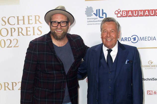 Gregor Meyle und Roland Kaiser bei der Verleihung Deutscher Radiopreis am 8.09.2022 in Hamburg Deutscher Radiopreis 2022 Verleihung in Hamburg