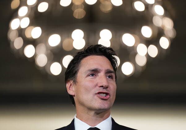 September 8, 2022, VANCOUVER, BC, CANADA: Canadian Prime Minister Justin Trudeau delivers a statement on the passing of Queen Elizabeth II in Vancouver on Thursday, September 8, 2022. Trudeau says the Queen was one of his favourite people in the world and she had an obvious love for Canada. He says she was thoughtful, wise, curious, helpful and funny and that he will miss their chats. VANCOUVER CANADA  - ZUMAc35_ 20220908_zaf_c35_050 Copyright: xDarrylxDyckx