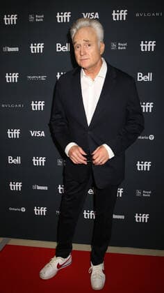 47eme Festival International du Film de Toronto. 47th Toronto International Film Festival. Red carpet of « The handmaid s tale ». Bradley Whitford. 283844 2022-09-08 Toronto Canada  Copyright: xIsabellexVautierx xStarfacex STAR_283844_015