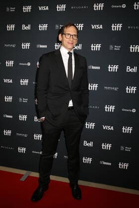 47eme Festival International du Film de Toronto. 47th Toronto International Film Festival. Red carpet of « The handmaid s tale ». Stephen Kunken. 283844 2022-09-08 Toronto Canada  Copyright: xIsabellexVautierx xStarfacex STAR_283844_028