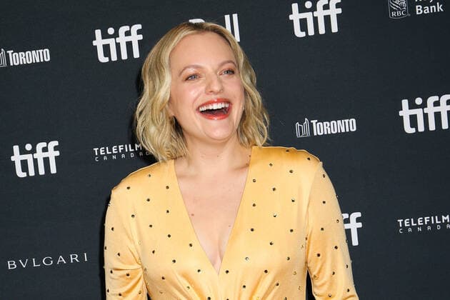 47eme Festival International du Film de Toronto. 47th Toronto International Film Festival. Red carpet of « The handmaid s tale ». Elisabeth Moss. 283844 2022-09-08 Toronto Canada  Copyright: xIsabellexVautierx xStarfacex STAR_283844_142
