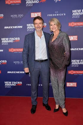Guido Broscheit mit Partnerin Barbara Klein beim Bunte New Faces Award STYLE in Berlin 08.09.2022