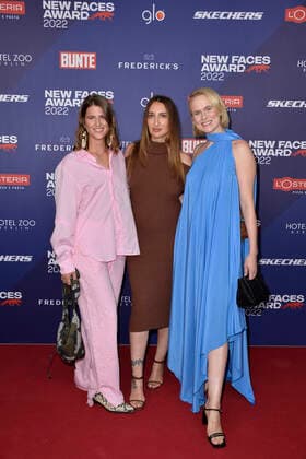 Sophie Claussen, Aphrodite Popis und Claudia Bothe beim Bunte New Faces Award STYLE in Berlin 08.09.2022