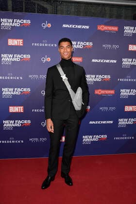 Desire Quadjo Mia beim Bunte New Faces Award STYLE in Berlin 08.09.2022