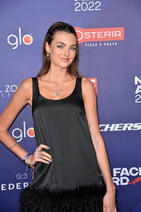 Celine Bethmann beim Bunte New Faces Award STYLE in Berlin 08.09.2022