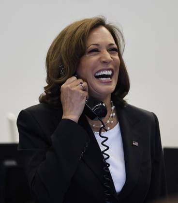 Vice President Kamala Harris speaks to the International Space Station while visiting the NASA Johnson Space Center in Houston, Texas on Friday, September 9, 2022.  HOX20220909201 ADAMxDAVIS