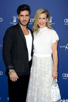 Wolke Hegenbarth mit Partner Oliver Vaid bei der Verleihung des Deutschen Schauspielpreises 2022 im Restaurant Spindler & Klatt. Berlin, 09.09.2022