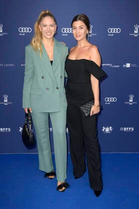Vanessa Prinz und Nadine Klein bei der Verleihung des Deutschen Schauspielpreises 2022 im Restaurant Spindler & Klatt. Berlin, 09.09.2022