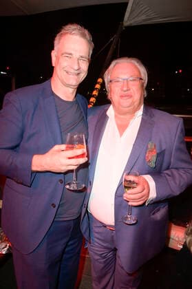 Heinrich Schafmeister und Bernd Stegemann bei der Verleihung des Deutschen Schauspielpreises 2022 im Restaurant Spindler & Klatt. Berlin, 09.09.2022