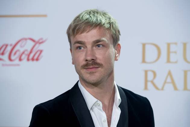 Albrecht SCHUCH, Schauspieler, Roter Teppich, Red Carpet Show, Ankunft, arrival, Verleihung des Deutschen Radiopreises 2022 in Hamburg am 08.09.2022,