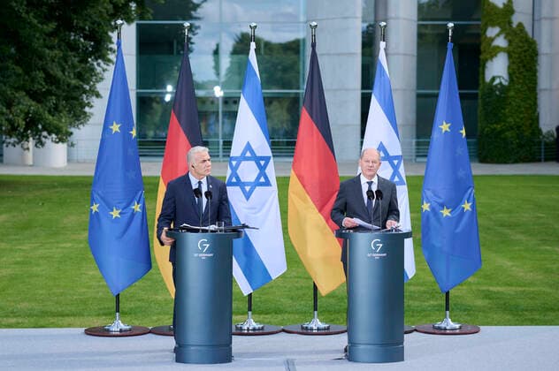 News Bilder des Tages Olaf Scholz trifft den Ministerpräsidenten von Israel Jair Lapid Bundeskanzler Olaf Scholz (SPD) empfängt den Ministerpräsidenten von Israel Jair Lapid am 12.09.2022 im Bundeskanzleramt in Berlin. Berlin Bundeskanzleramt Berlin Deutschland *** Olaf Scholz meets the Prime Minister of Israel Jair Lapid Federal Chancellor Olaf Scholz SPD receives the Prime Minister of Israel Jair Lapid on 12 09 2022 at the Federal Chancellery in Berlin Berlin Federal Chancellery Berlin Germany