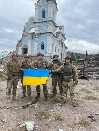 **VIDEO AVAILABLE: CONTACT INFO@COVERMG.COM TO RECEIVE** This video shows units of the Ukrainian Armed Forces restoring their country?s flag over the Russian one in cities they have recaptured following the early September offensive in the Kharkiv region, a push that has caused invading soldiers to abandon their positions across huge swathes of the East of the country. Above each liberated settlement, our Defenders raise the State Flags of Ukraine, and confidently move forward, bringing our common Victory closer! the Assault troops of the Armed Forces of Ukraine captioned the video. In particular, state flags were raised by paratroopers in the settlements of Kamianka, Bogorodichne, Izyum, Oskol and others. We will not stop at Copyright: xx 51970775 EDITORIAL USE ONLY. NOT FOR USE BY NEWSPAPERS BASED IN THE UK.