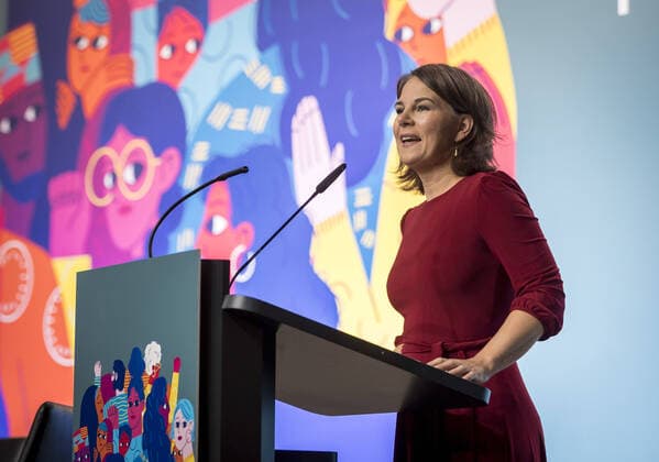 News Bilder des Tages Berlin, Veranstaltung Shaping Feminist Foreign Policy Annalena Baerbock (Buendnis 90 Die Gruenen), Bundesaussenministerin, auf der Veranstaltung Shaping Feminist Foreign Policy im Auswaertigen Amt. Berlin Deutschland *** Annalena Baerbock Buendnis 90 Die Gruenen , German Foreign Minister, at the event Shaping Feminist Foreign Policy at the Foreign Office Berlin Germany Copyright: xThomasxKoehler photothek.dex