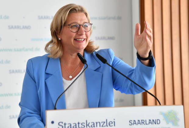 Saarlands Ministerpräsidentin Anke Rehlinger bei einer Rede zur Verleihung des Bundesverdienstkreuzes am Montag den (12.09.2022) in der Saarbrücker Staatskanzlei.
