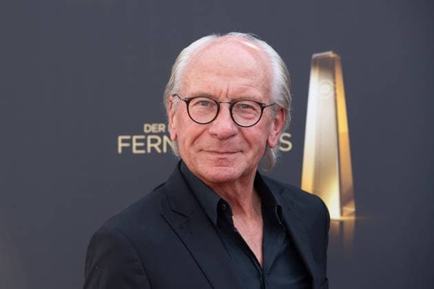 Wolf BAUER, Produzent, Vorsitzender der Jur, Roter Teppich, Red Carpet Show, Ankunft, arrival, Verleihung des Deutschen Fernsehpreises, Die Nacht der Kreativen - Der Deutsche Fernsehpreis 2022, Deutscher Fernsehpreis 2022 in Koeln, am 13.09.2022.