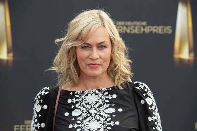 Gesine CUKROWSKI, Schauspielerin Roter Teppich, Red Carpet Show, Ankunft, arrival, Verleihung des Deutschen Fernsehpreises, Die Nacht der Kreativen - Der Deutsche Fernsehpreis 2022, Deutscher Fernsehpreis 2022 in Koeln, am 13.09.2022.