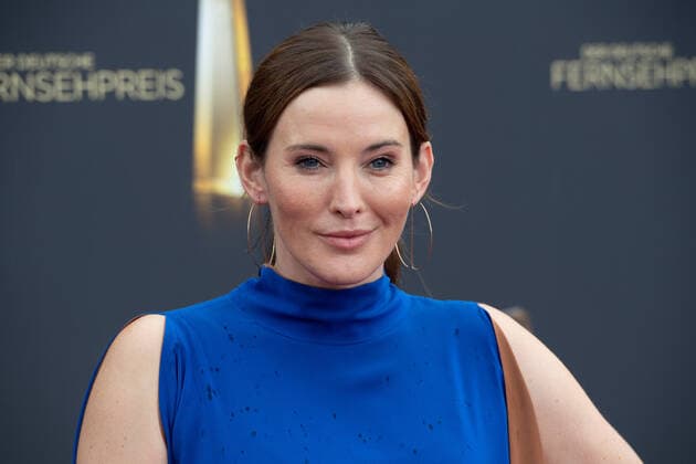 Jeannine MICHAELSEN, Moderatorin, Roter Teppich, Red Carpet Show, Ankunft, arrival, Verleihung des Deutschen Fernsehpreises, Die Nacht der Kreativen - Der Deutsche Fernsehpreis 2022, Deutscher Fernsehpreis 2022 in Koeln, am 13.09.2022.