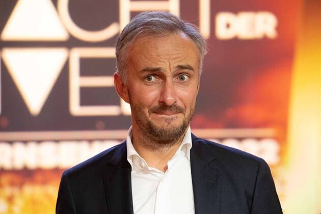 Preistraeger Jan BOEHMERMANN, Verleihung des Deutschen Fernsehpreises, Die Nacht der Kreativen - Der Deutsche Fernsehpreis 2022, Deutscher Fernsehpreis 2022 in Koeln, am 13.09.2022.