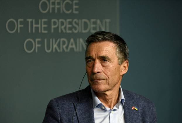 Briefing of Andriy Yermak and Anders Fogh Rasmussen in Kyiv KYIV, UKRAINE - SEPTEMBER 13, 2022 - Former NATO Secretary General Anders Fogh Rasmussen attends a joint briefing with head of the Office of the President Andriy Yermak to present the recommendations on security guarantees for Ukraine, which should become the basis of the Kyiv Security Compact, Kyiv, capital of Ukraine.NO USE RUSSIA. NO USE BELARUS. Kyiv Ukraine  Copyright: xRuslanxKaniukax originalFilename: ukrinform-briefing220913_npbSr.jpg