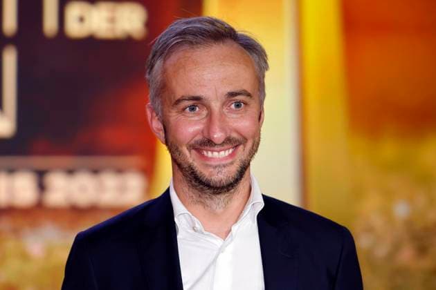 Moderator Jan Böhmermann, Preisträger in der Kategorie Bestes Buch Unterhaltung, bei der Verleihung des Deutschen Fernsehpreises bei Die Nacht der Kreativen - Der Deutsche Fernsehpreis 2022. Köln, 13.09.2022 NRW Deutschland *** Presenter Jan Böhmermann, winner of the Best Book Entertainment category, at the German Television Award ceremony at Die Nacht der Kreativen Der Deutsche Fernsehpreis 2022 Cologne, 13 09 2022 NRW Germany Copyright: xChristophxHardtx
