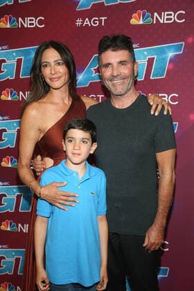 PASADENA, CA - SEPTEMBER 13: Lauren Silverman, Simon Cowell and Eric Cowell at AmericaÕs Got Talent Season 17 Live Show finals at the Sheraton Pasadena Hotel on September 13, 2022 in Pasadena, California. Copyright: xFayexSadoux