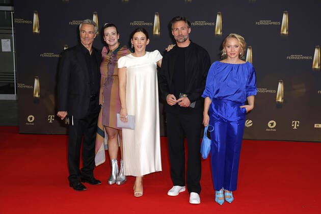 Hannes Jaenicke, Jeannine Michaelsen, Benjamin Sadler und Anna Maria Mühe bei der Deutscher Fernsehpreis Verleihung am 14.09.2022 in Koeln Deutscher Fernsehpreis Verleihung 2022 in Köln