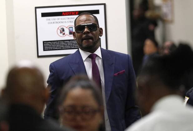 September 14, 2022: Singer R. Kelly walks into court at the Daley Center for a hearing on his child support case on March 13, 2019 in Chicago. - ZUMAm67_ 20220914_zaf_m67_006 Copyright: xJosexM.xOsoriox