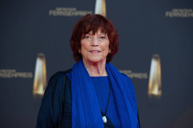 Regina ZIEGLER, Produzentin, Roter Teppich, Red Carpet Show, Ankunft, arrival, Verleihung des Deutschen Fernsehpreises, Der Deutsche Fernsehpreis 2022, Deutscher Fernsehpreis 2022 in Koeln, am 14.09.2022.