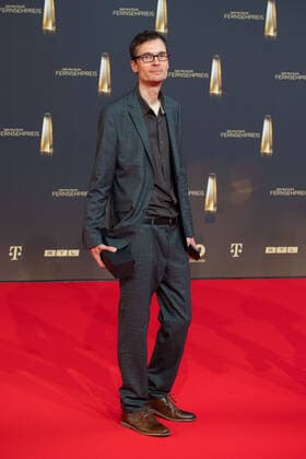 Matthias PETSCHE, Musiker, Roter Teppich, Red Carpet Show, Ankunft, arrival, Verleihung des Deutschen Fernsehpreises, Der Deutsche Fernsehpreis 2022, Deutscher Fernsehpreis 2022 in Koeln, am 14.09.2022.