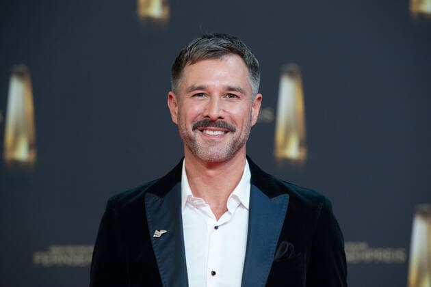 Jochen SCHROPP, Moderator, Roter Teppich, Red Carpet Show, Ankunft, arrival, Verleihung des Deutschen Fernsehpreises, Der Deutsche Fernsehpreis 2022, Deutscher Fernsehpreis 2022 in Koeln, am 14.09.2022.
