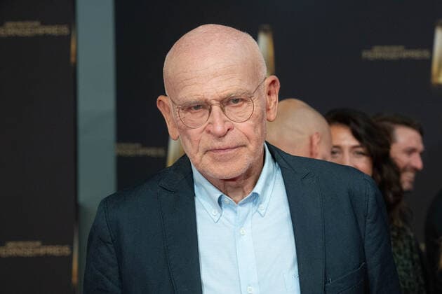 Guenter WALLRAFF, Journalist, Roter Teppich, Red Carpet Show, Ankunft, arrival, Verleihung des Deutschen Fernsehpreises, Der Deutsche Fernsehpreis 2022, Deutscher Fernsehpreis 2022 in Koeln, am 14.09.2022.