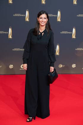 Pinar ATALAY, Moderatorin, Roter Teppich, Red Carpet Show, Ankunft, arrival, Verleihung des Deutschen Fernsehpreises, Der Deutsche Fernsehpreis 2022, Deutscher Fernsehpreis 2022 in Koeln, am 14.09.2022.