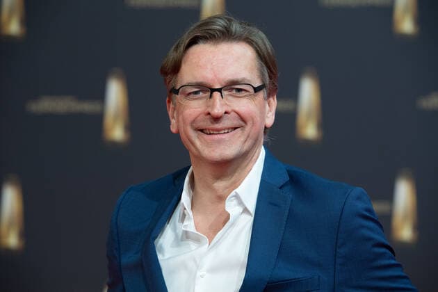 Claus STRUNZ,Moderator, Roter Teppich, Red Carpet Show, Ankunft, arrival, Verleihung des Deutschen Fernsehpreises, Der Deutsche Fernsehpreis 2022, Deutscher Fernsehpreis 2022 in Koeln, am 14.09.2022.