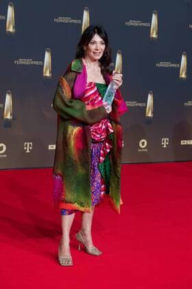 Iris BERBEN, Schauspielerin, erhaelt den Deutschen Fernsehpreis fuer ihr Lebenswerk Verleihung des Deutschen Fernsehpreises, Der Deutsche Fernsehpreis 2022, Deutscher Fernsehpreis 2022 in Koeln, am 14.09.2022.
