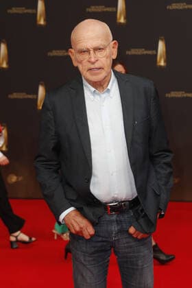 Der Deutsche Fernsehpreis 2021 Günter Wallraff auf dem roten Teppich bei der Verleihung Der Deutsche Fernsehpreis Die TV-Highlights des Jahres am 14. September in den MMC Studios Köln. Copyright: xEventpressxGolejewskix