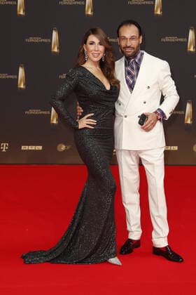 Der Deutsche Fernsehpreis 2021 Judith Williams und Mann auf dem roten Teppich bei der Verleihung Der Deutsche Fernsehpreis Die TV-Highlights des Jahres am 14. September in den MMC Studios Köln. Copyright: xEventpressxGolejewskix