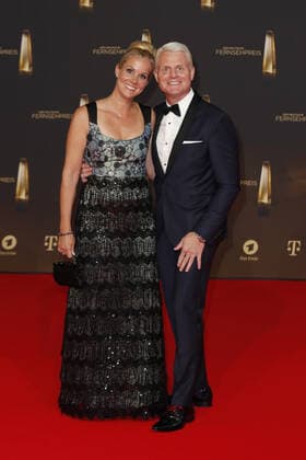 Der Deutsche Fernsehpreis 2021 Guido Cantz mit Ehefrau Kerstin Ricker auf dem roten Teppich bei der Verleihung Der Deutsche Fernsehpreis Die TV-Highlights des Jahres am 14. September in den MMC Studios Köln. Copyright: xEventpressxGolejewskix