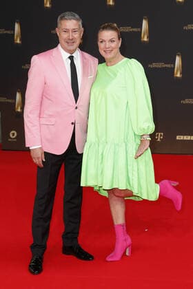 Der Deutsche Fernsehpreis 2021 Mirja Boes und Joachim Llambi auf dem roten Teppich bei der Verleihung Der Deutsche Fernsehpreis Die TV-Highlights des Jahres am 14. September in den MMC Studios Köln. *** The German Television Award 2021 Mirja Boes and Joachim Llambi on the red carpet at the award ceremony The German Television Award The TV highlights of the year on September 14 at MMC Studios Cologne Copyright: xEventpressxGolejewskix