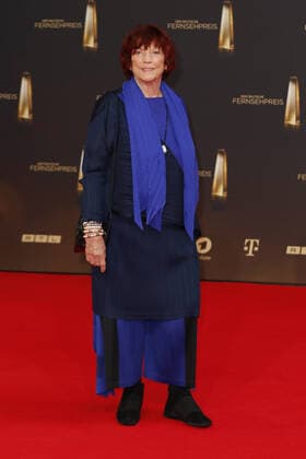 Der Deutsche Fernsehpreis 2021 Regina Ziegler auf dem roten Teppich bei der Verleihung Der Deutsche Fernsehpreis Die TV-Highlights des Jahres am 14. September in den MMC Studios Köln. Copyright: xEventpressxGolejewskix