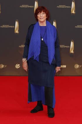 Der Deutsche Fernsehpreis 2021 Regina Ziegler auf dem roten Teppich bei der Verleihung Der Deutsche Fernsehpreis Die TV-Highlights des Jahres am 14. September in den MMC Studios Köln. Copyright: xEventpressxGolejewskix