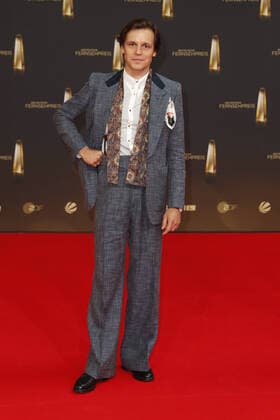 Der Deutsche Fernsehpreis 2021 Franz Hartwig auf dem roten Teppich bei der Verleihung Der Deutsche Fernsehpreis Die TV-Highlights des Jahres am 14. September in den MMC Studios Köln. Copyright: xEventpressxGolejewskix
