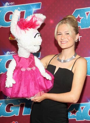 Red carpet for America s Got Talent season 17 live show at Sheraton Pasadena Hotel Featuring: Darci Lynne Where: Pasadena, California, United States When: 14 Sep 2022 Credit: Faye s Vision Cover Images Copyright: xx 51981245 EDITORIAL USE ONLY. NOT FOR USE BY NEWSPAPERS BASED IN THE UK.