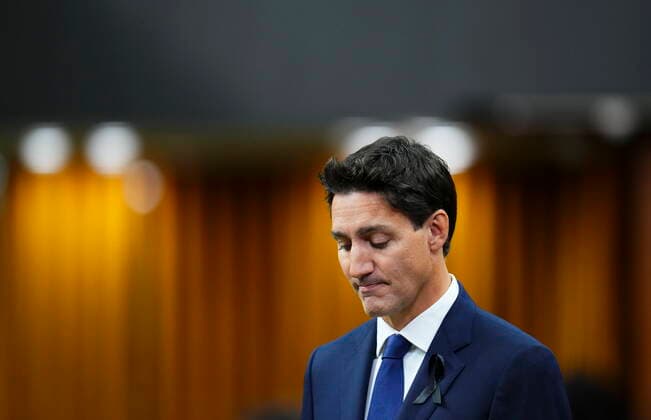 News Bilder des Tages September 15, 2022, Ottawa, ON, CAN: Prime Minister Justin Trudeau pays tribute to Queen Elizabeth in the House of Commons on Parliament Hill in Ottawa on Thursday, Sept. 15, 2022. Ottawa CAN  - ZUMAc35_ 20220915_zaf_c35_007 Copyright: xSeanxKilpatrickx