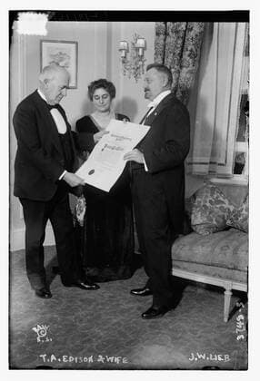 T. A. Thomas Alva Edison and wife Copyright: xpiemagsx bainloctpie08092022-22119 !ACHTUNG AUFNAHMEDATUM GESCHÄTZT!