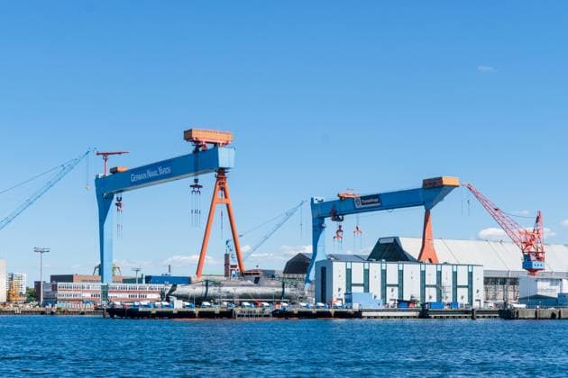 Kieler Hafen, die Werftanalgen von ThyssenKrupp und German Naval Yards *** Port of Kiel, the shipyard facilities of ThyssenKrupp and German Naval Yards